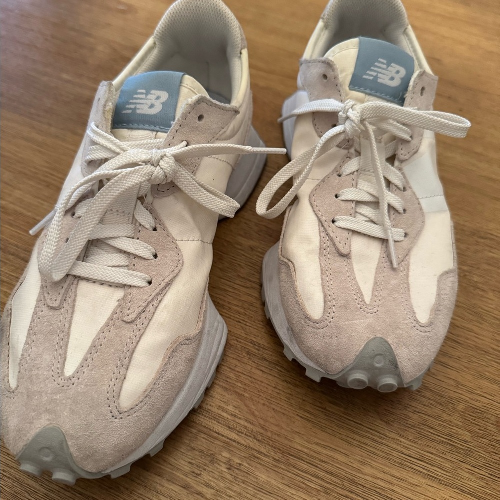 New Balance 327 Linen and White Sneakers Sz 8